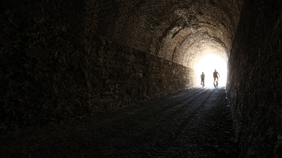 Neuseeland Otago Rail Trail Tunnel