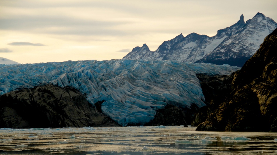 Chile - Grey Gletscher - Cascada