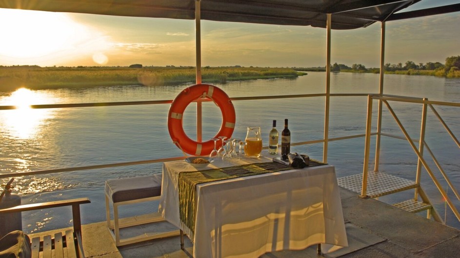 Botswana Kabbo Hausboot Aussendeck