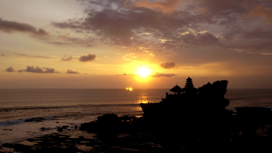Indonesien Bali Sonneuntergang bei Tanah Lot