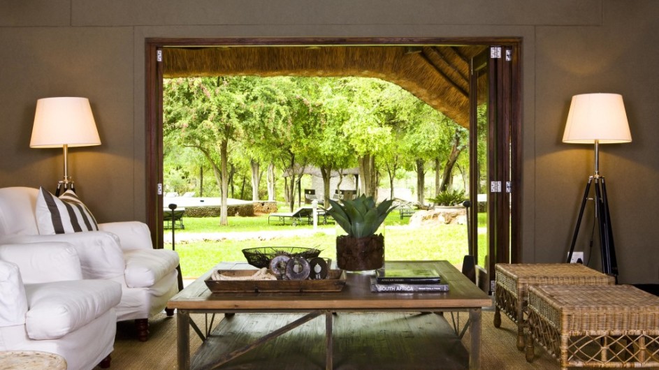 Namibia Etosha Nationalpark Mushara Lodge Zimmerausblick