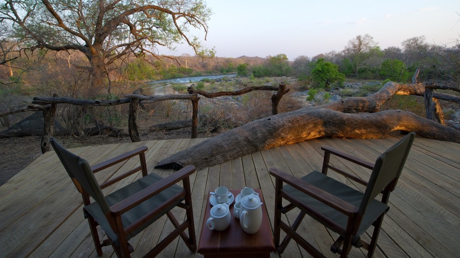 Malawi Mkulumadzi Lodge Ausblick Terrasse