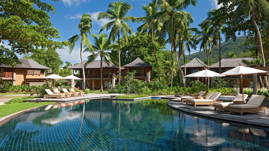 Seychellen Mahe Constance Ephelia Resort Pool
