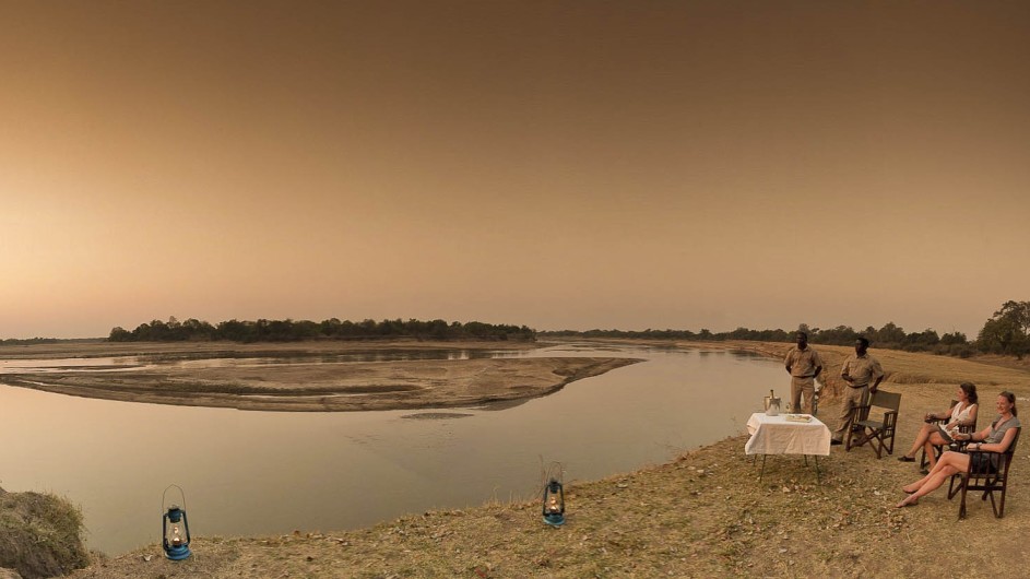 Zambia Nsefu Camp Sundowner