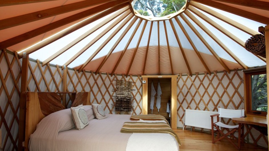 Chile Torres del Paine Patagonia Camp Yurt innen