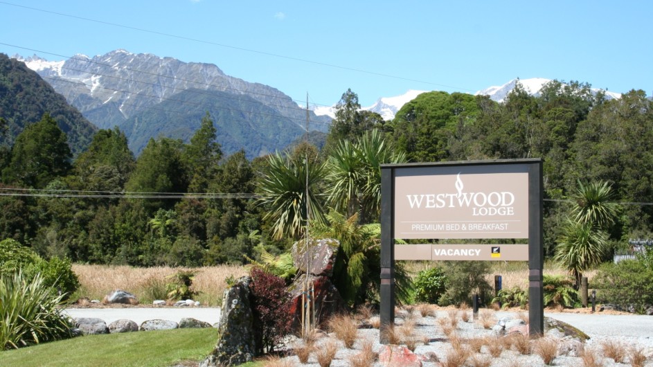 Neuseeland Franz Josef Gletscher Westwood Lodge Straßenschild