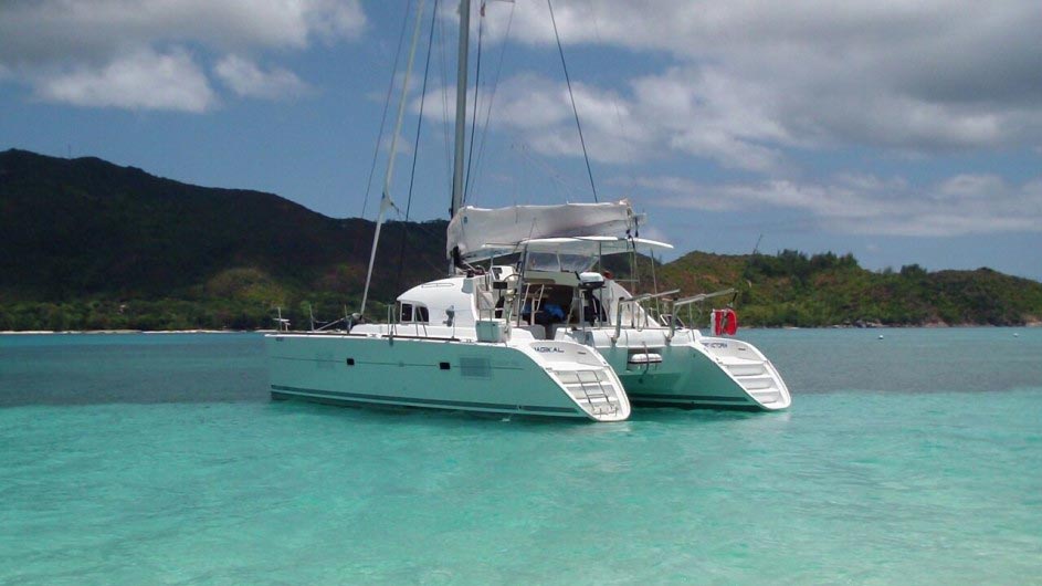 Seychellen Bat o Bleu Segelkatamaran Lagoon 380