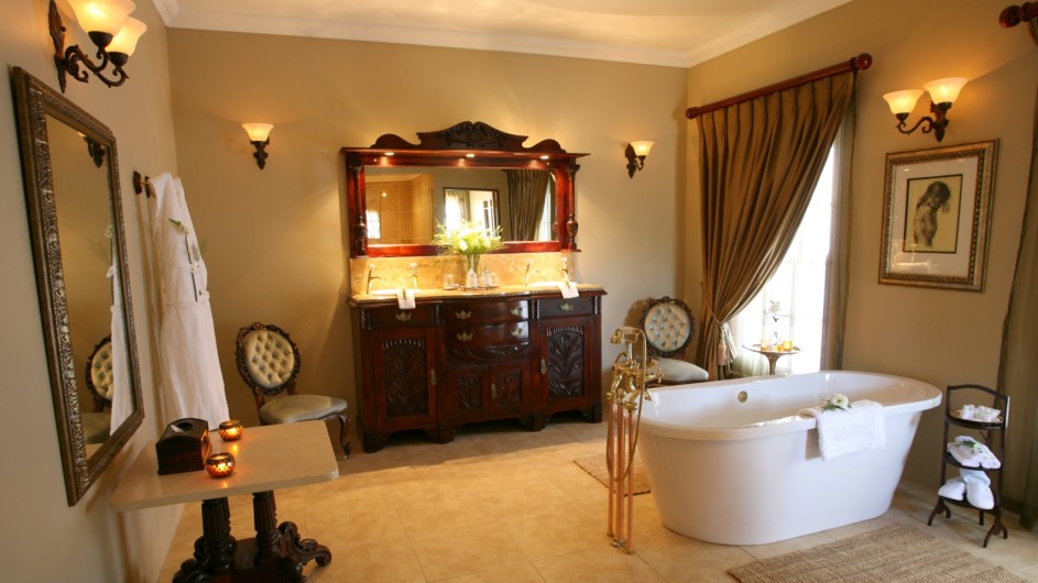 Südafrika Oudtshoorn La PLume Gästehaus Suite Badezimmer