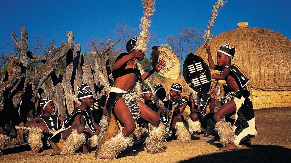 Südafrika Rorke´s Drift Isibindi Zulu Lodge Zulu Tänzer
