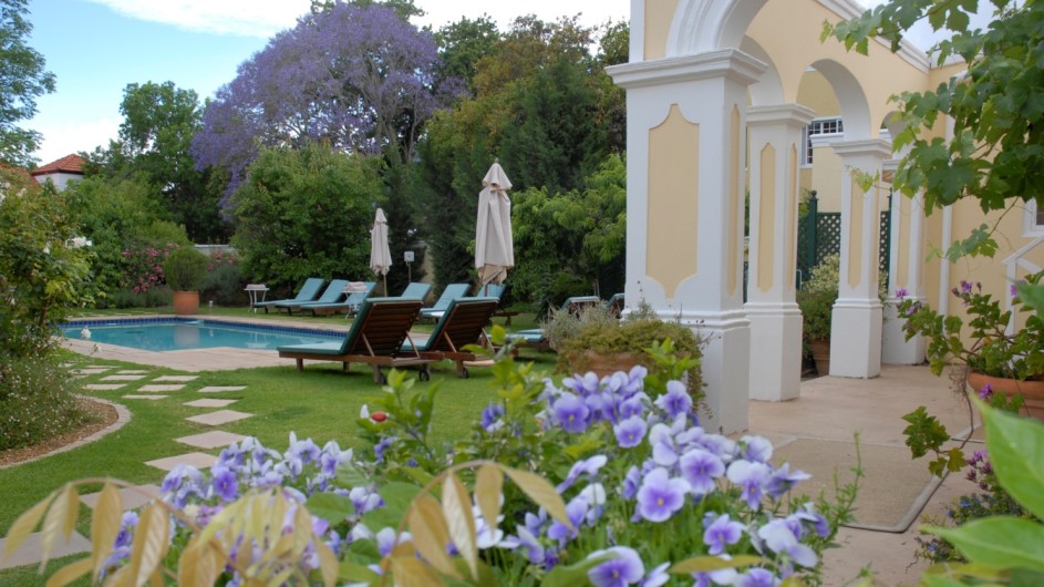 Südafrika Weinland Stellenbosch River Manor Boutique Hotel Garten