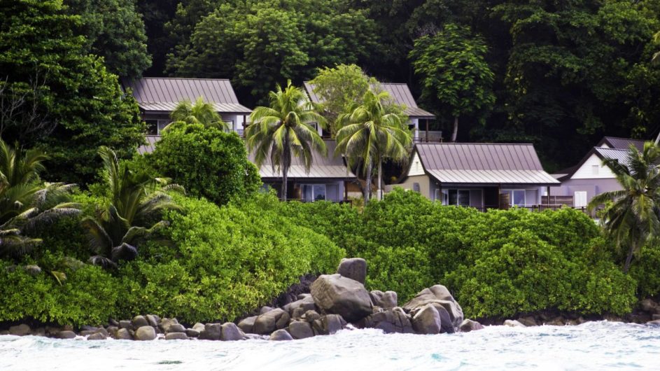 Seychellen - Mahe - Chalets - Carana Beach Hotel