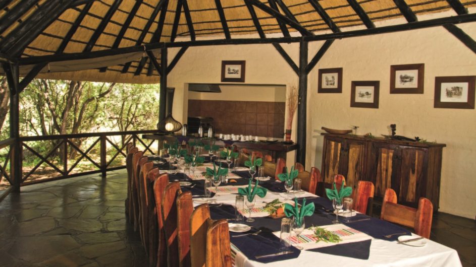 Namibia Caprivi Lianshulu Bush Lodge Dinner