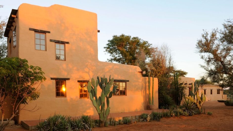 Namibia Eningu Clayhouse Lodge Ansicht