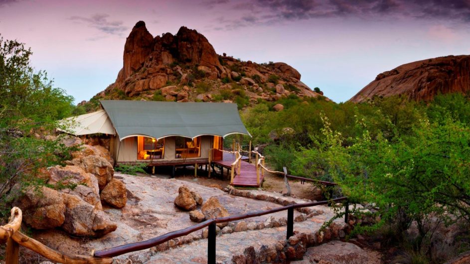 Namibia Erongo Wilderness Lodge Zimmer außen