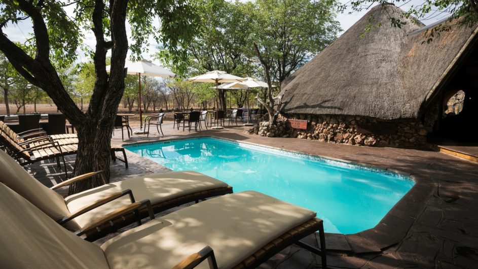 Namibia Etosha Nationalpark Ongava Tented Camp Pool