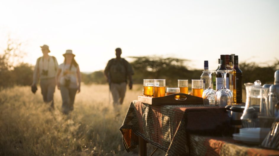 Tanzania Tarangire Nationalpark Sailia Olivers Camp Sundowner