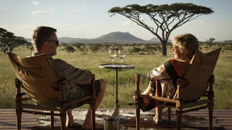 Tanzania - Luxus Safari - Siringit Serengeti Camp - Zelt Terrasse