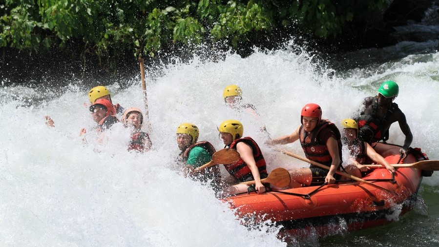 Uganda - Great Lakes Safaris - White Water Rafting