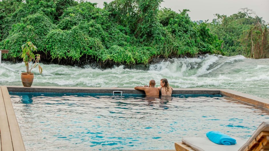 Uganda - Jinja - Lemala Wildwater Lodge - Pool mit Aussicht