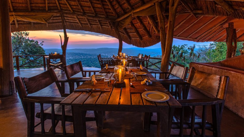 Uganda - Lake Mburo NP - Mihingo Lodge - Dinner Tisch