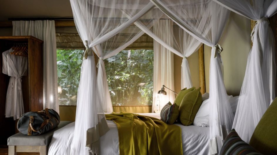 Uganda - Sanctuary Forest Lodge - Zimmer - Bett