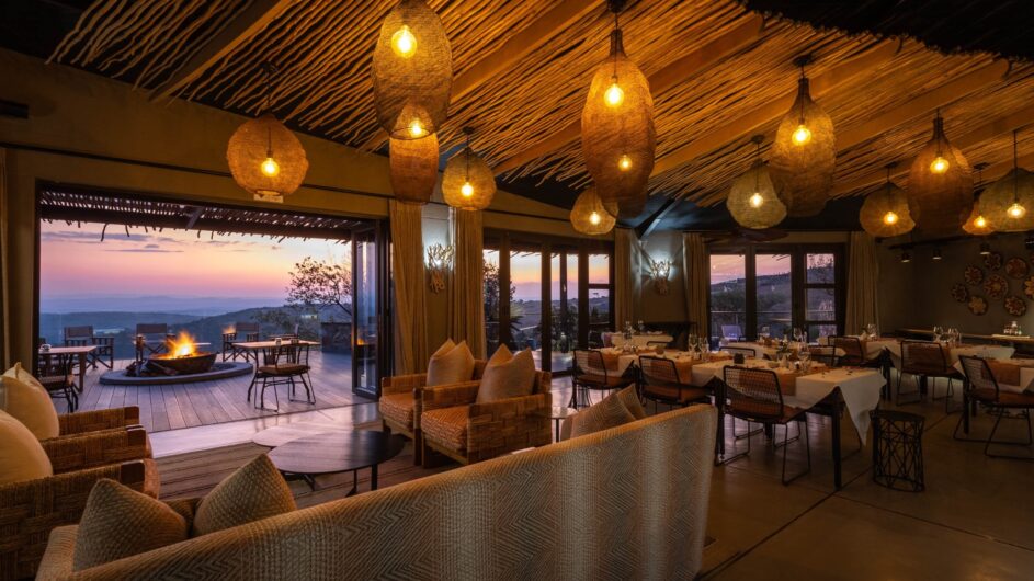 Südafrika - Babanango Game Reserve - Zulu Rock Lodge - Lounge - c Stewart Nolan - LoveAfricaMarketing