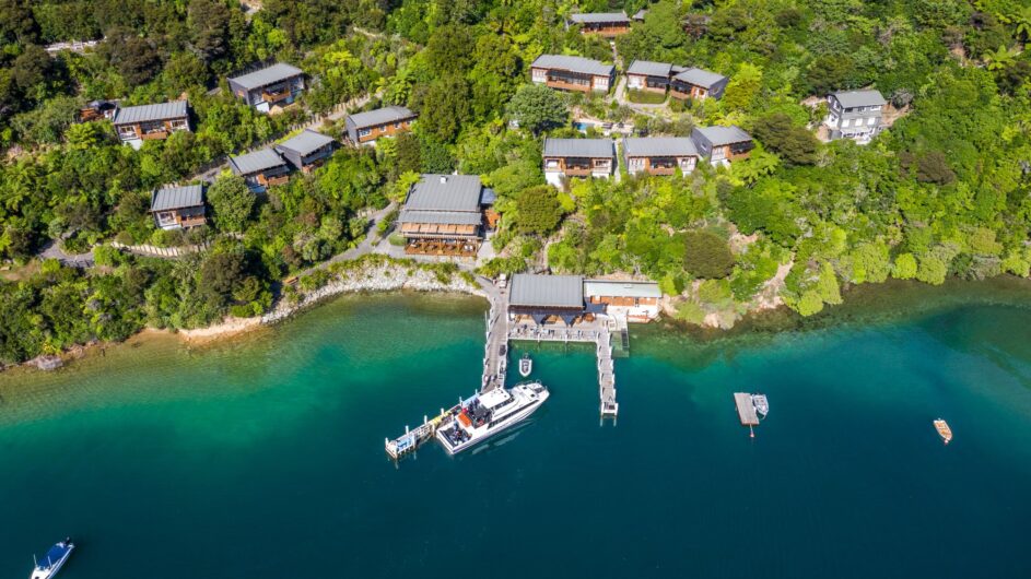Neuseeland - Queen Charlotte Sound - Bay of Many Coves Resort - Ansicht von oben