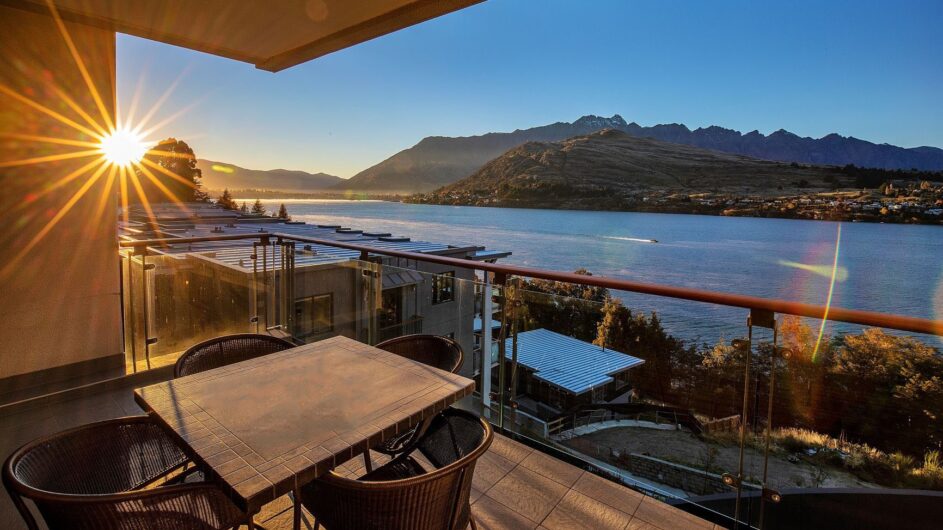 Neuseeland - Queenstown - The Rees Hotel - Zimmer Balkon
